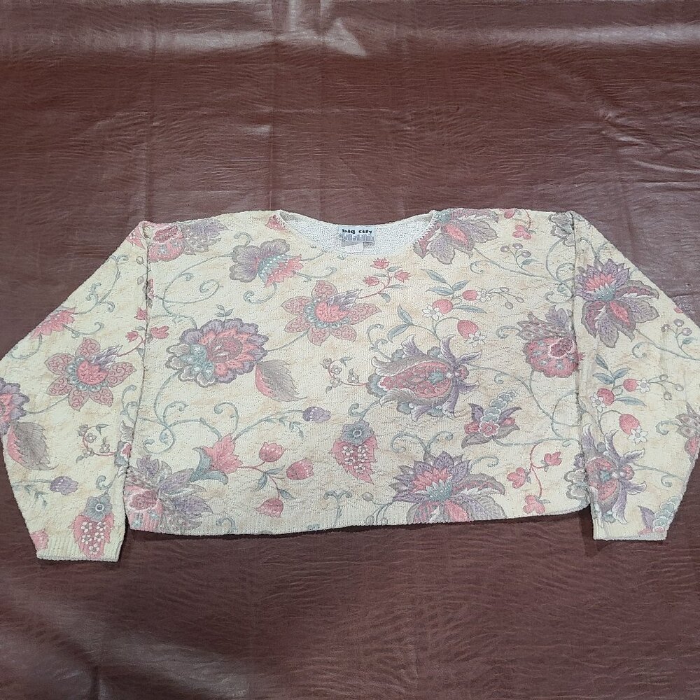 VINTAGE 1990s Big City Floral Cropped Knit Sweater Sz: see measurements